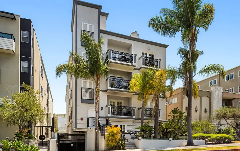 brentwood condo for sale on dorothy street