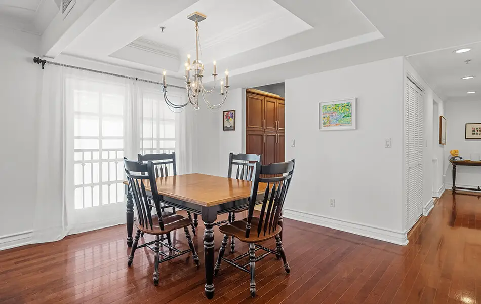 brentwood condo for sale on dorothy street