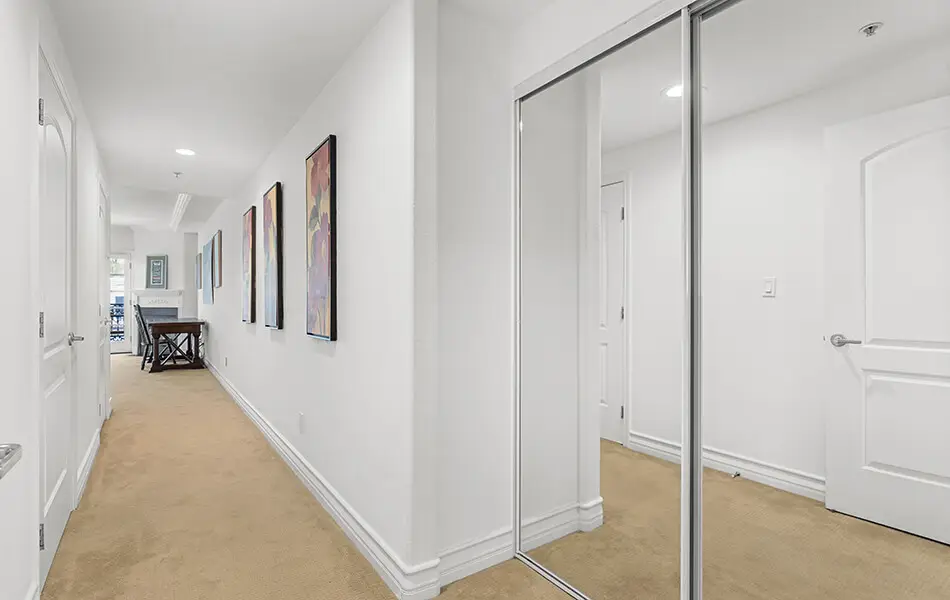 brentwood condo for sale on dorothy street