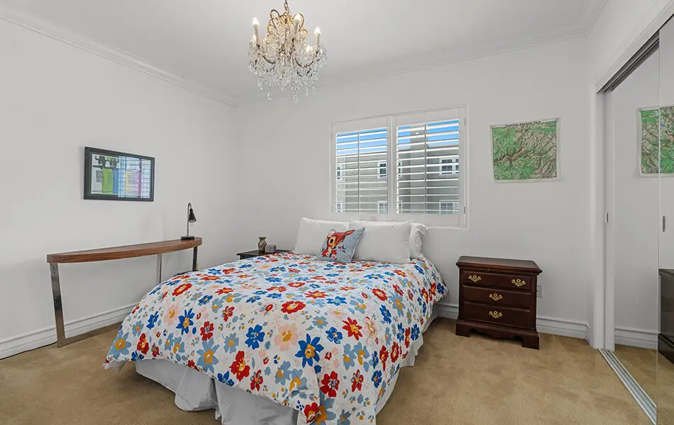 brentwood condo for sale on dorothy street