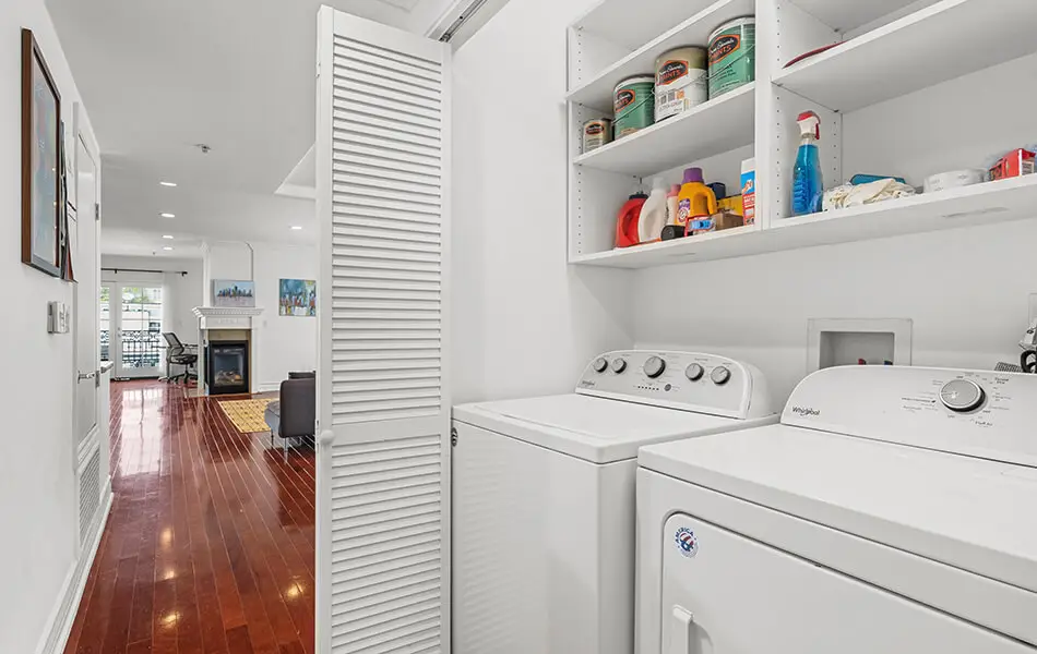 brentwood condo for sale on dorothy street