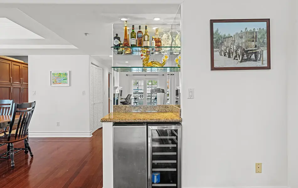 brentwood condo for sale on dorothy street