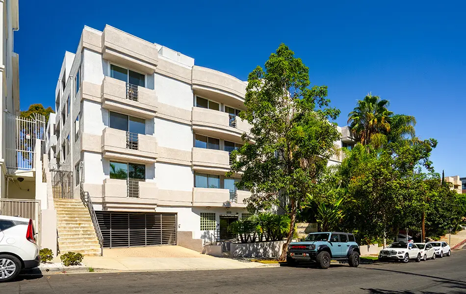 2 bedroom west la condo rochester avenue