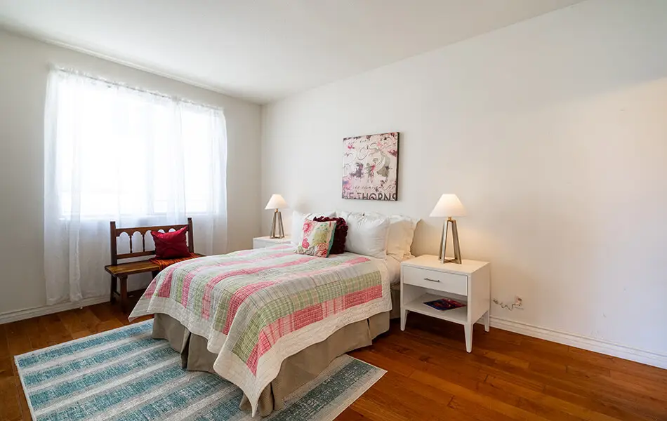 2 bedroom west la condo rochester avenue