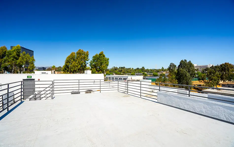 2 bedroom west la condo rochester avenue