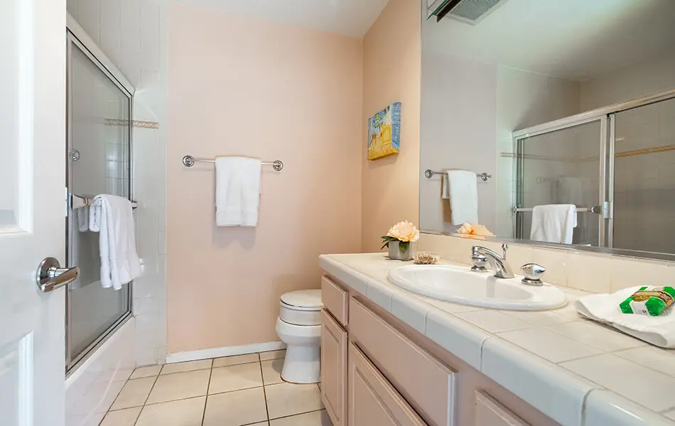 2 bedroom west la condo rochester avenue