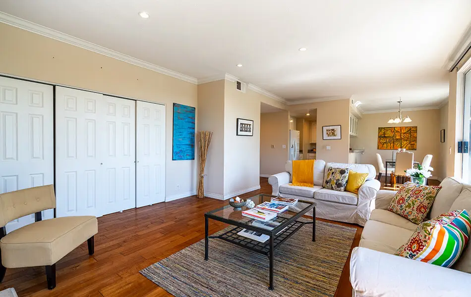 2 bedroom west la condo rochester avenue