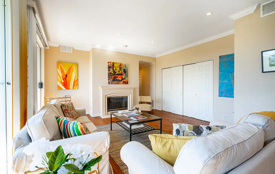 2 bedroom west la condo rochester avenue