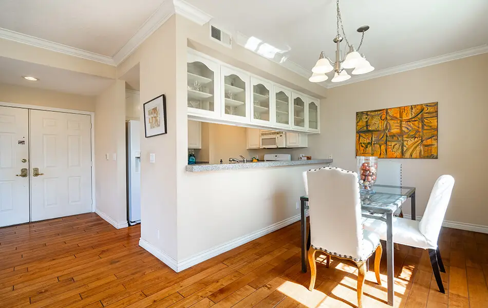 2 bedroom west la condo rochester avenue