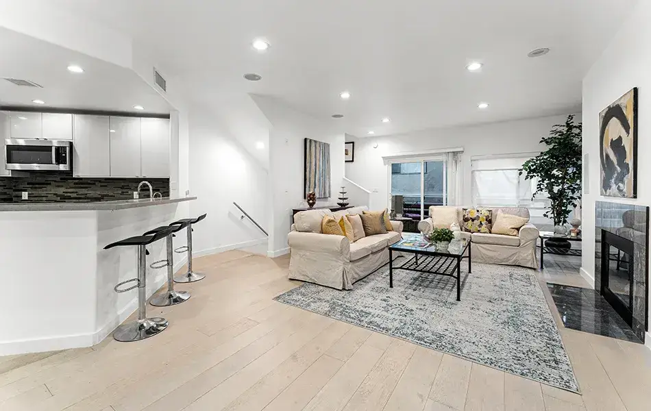 1160 granville avenue brentwood townhome