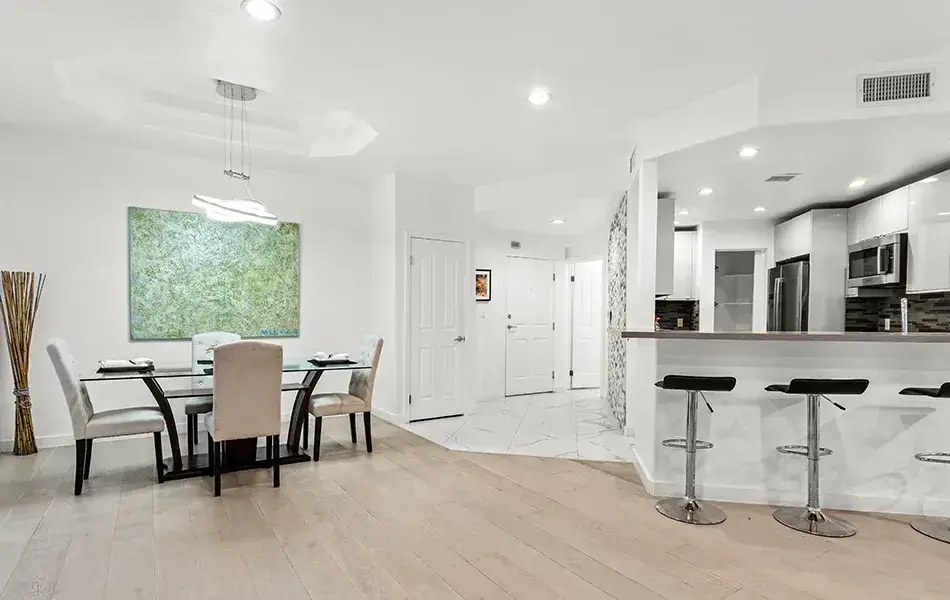 1160 granville avenue brentwood townhome