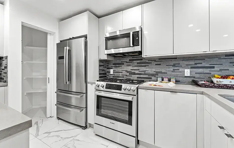 1160 granville avenue brentwood townhome