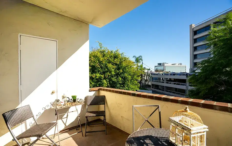 11755 montana ave brentwood condo for sale
