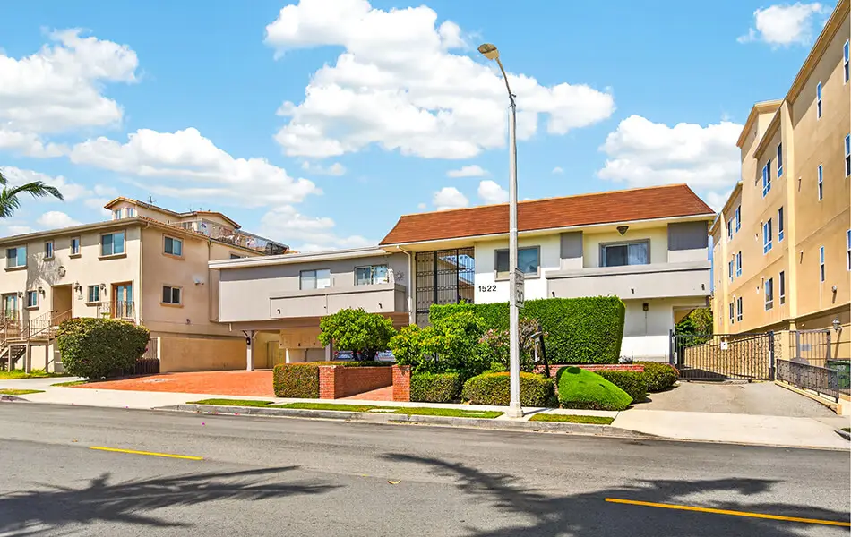 1 1522 centinela avenue 101 west la condo