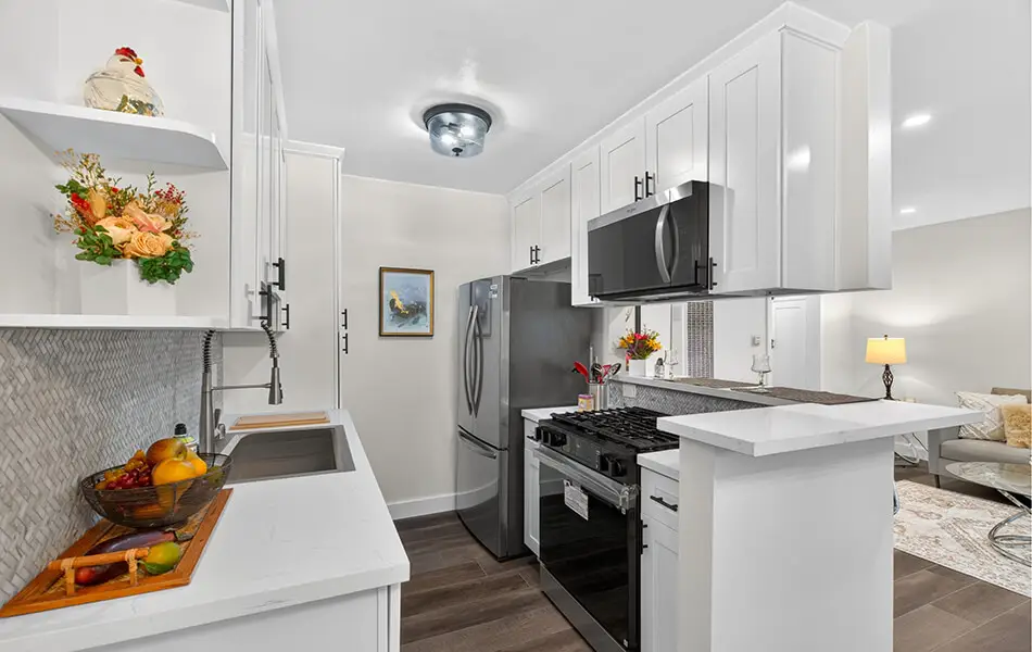 25 1522 centinela avenue 101 west la condo.jpg