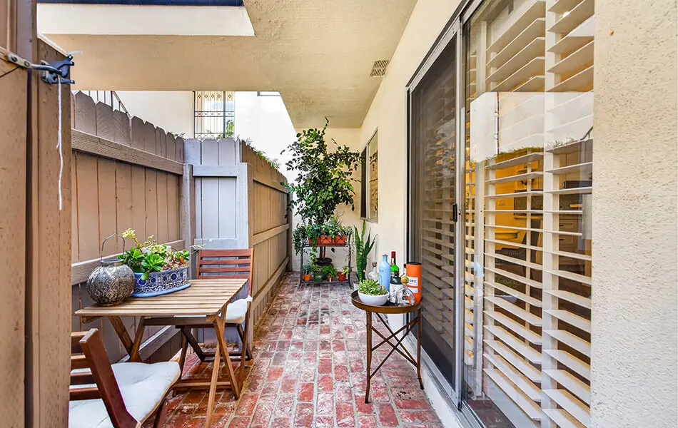 9 1522 centinela avenue 101 west la condo.jpg